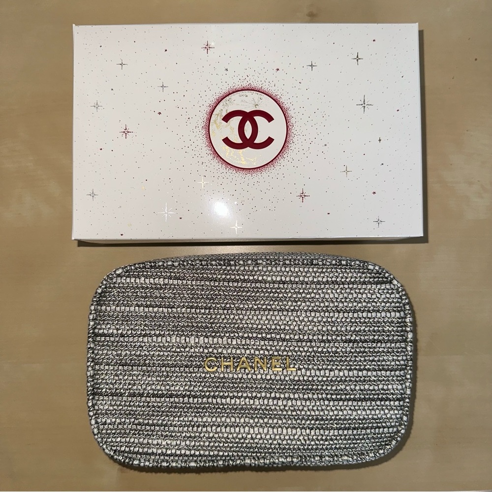 Chanel Makeup Pouch White/Gold